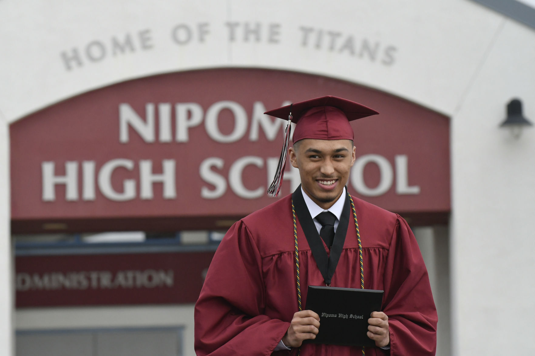 060520 Nipomo graduation 09.jpg